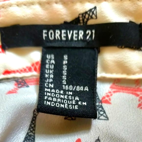 🗺️ Forever 21 Eiffel Tower Sleeveless Blouse Lightweight Shoulder Blade Cutouts - Picture 3 of 8